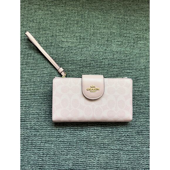 COACH Pink Powder Phone Wallet In Signature Canvas - Picture 1 of 4